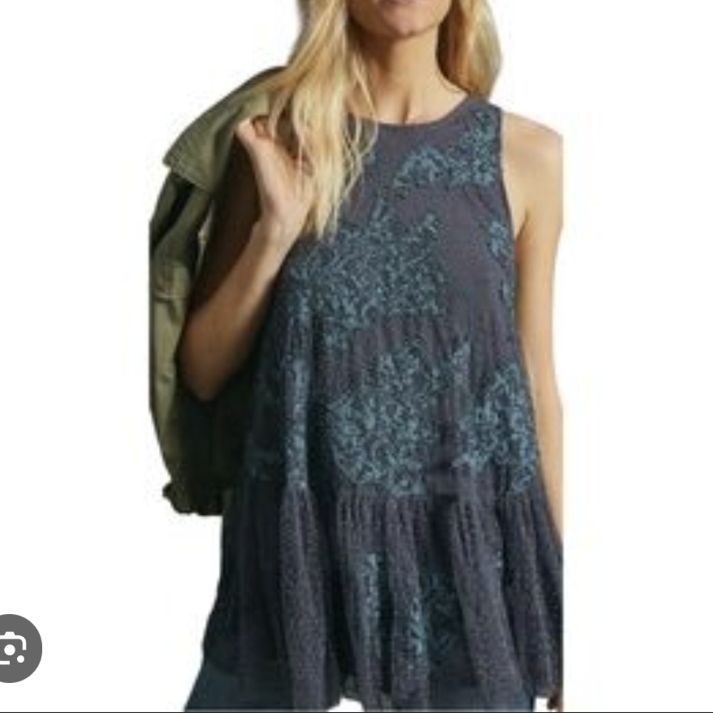 Pre-owned Anthropologie Navy and Teal Lace Tank Top - Picture 1 of 6